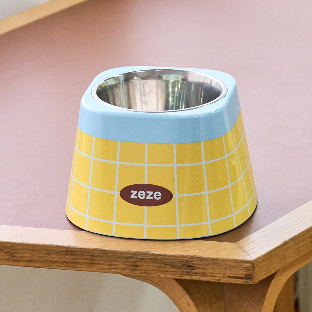 zeze Retro Waffle Plaid Metal Pet Bowl: yellow plaid raised base with blue rim and stainless steel bowl