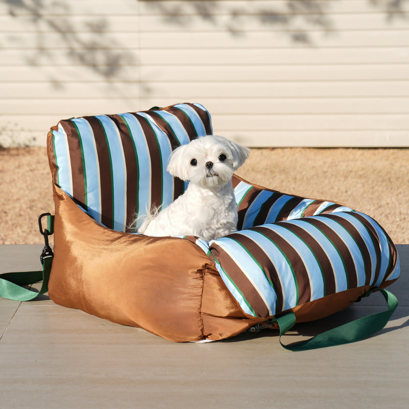 zeze Striped Pet Car Bed: caramel Oxford fabric car seat bed with striped lining and green handles