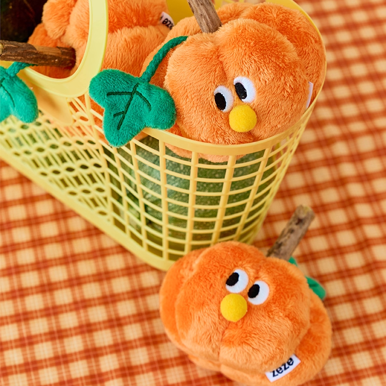 zeze orange plush pumpkin cat toy with a silvervine stick stalk and green leaf