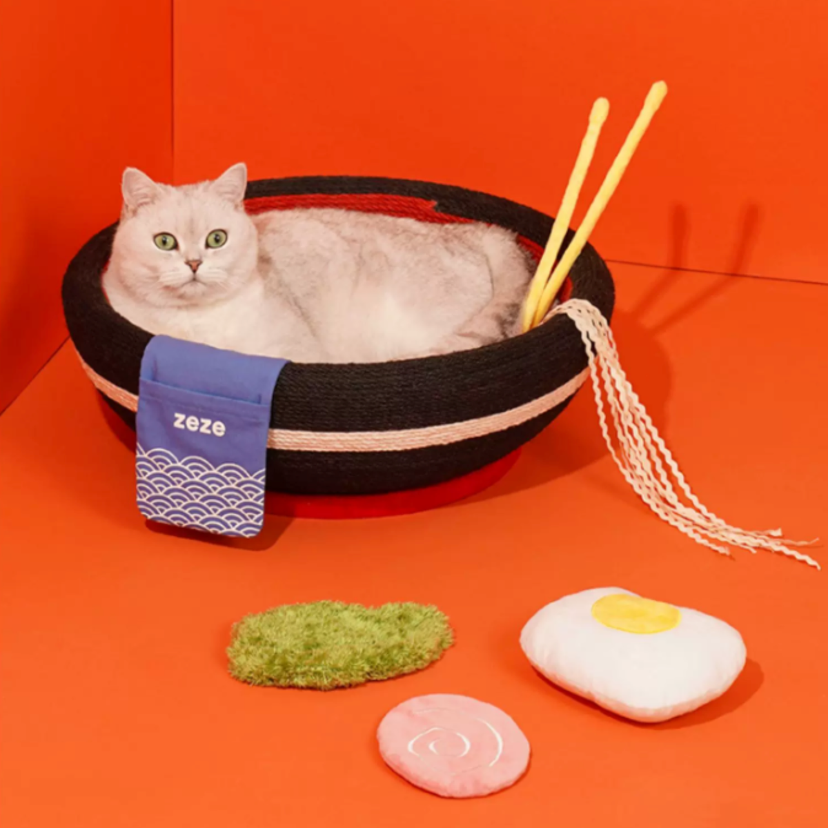 zeze big ramen bowl cat scratcher in black and red rope with plush egg, fishcake and chopsticks
