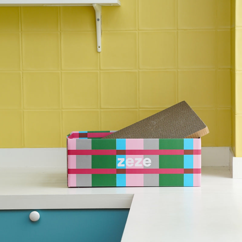 zeze Checkered Cardboard Cat Scratcher Box — Lounger, Scratch Pad & Catnip