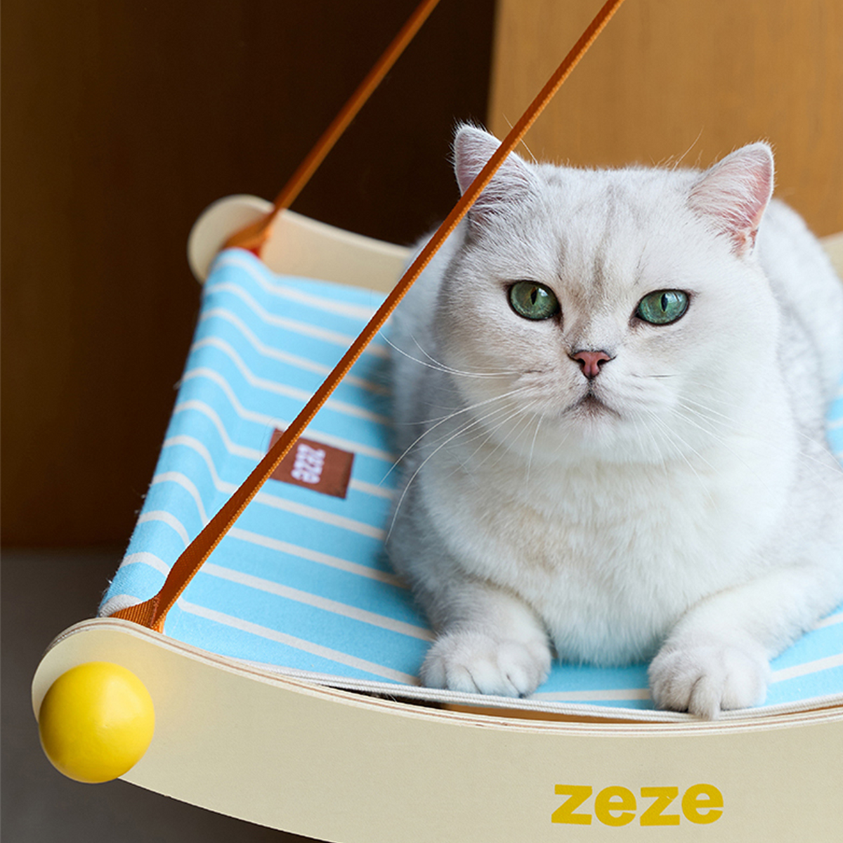 zeze Striped Hanging Cat Hammock, cat lying on the striped canvas