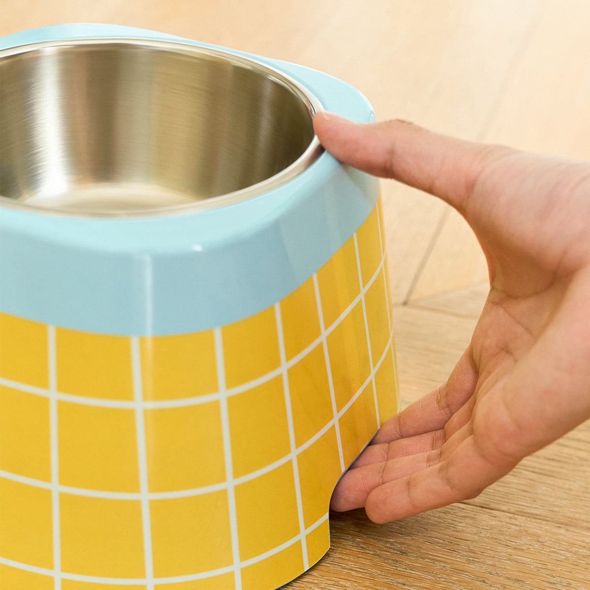 zeze Retro Waffle Plaid Metal Pet Bowl: yellow plaid raised base with blue rim and stainless steel bowl