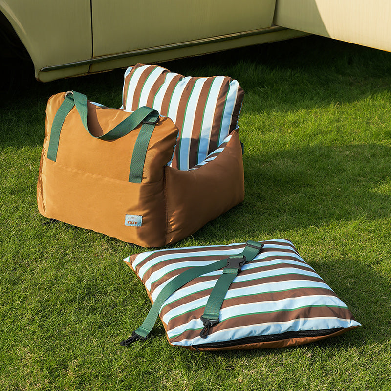 zeze Striped Pet Car Bed: caramel Oxford fabric car seat bed with striped lining and green handles