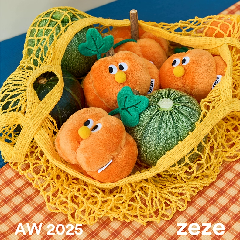zeze orange plush pumpkin cat toy with a silvervine stick stalk and green leaf