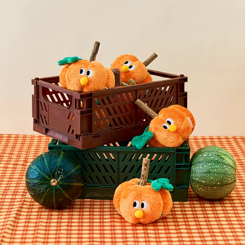 zeze orange plush pumpkin cat toy with a silvervine stick stalk and green leaf