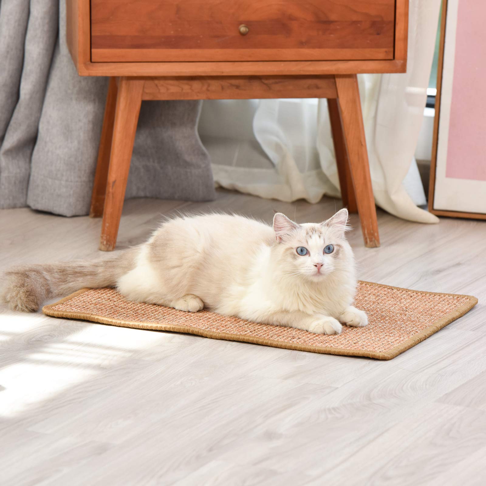 Sisal cat scratching mat, 60x40cm, horizontal floor scratch board for furniture protection.