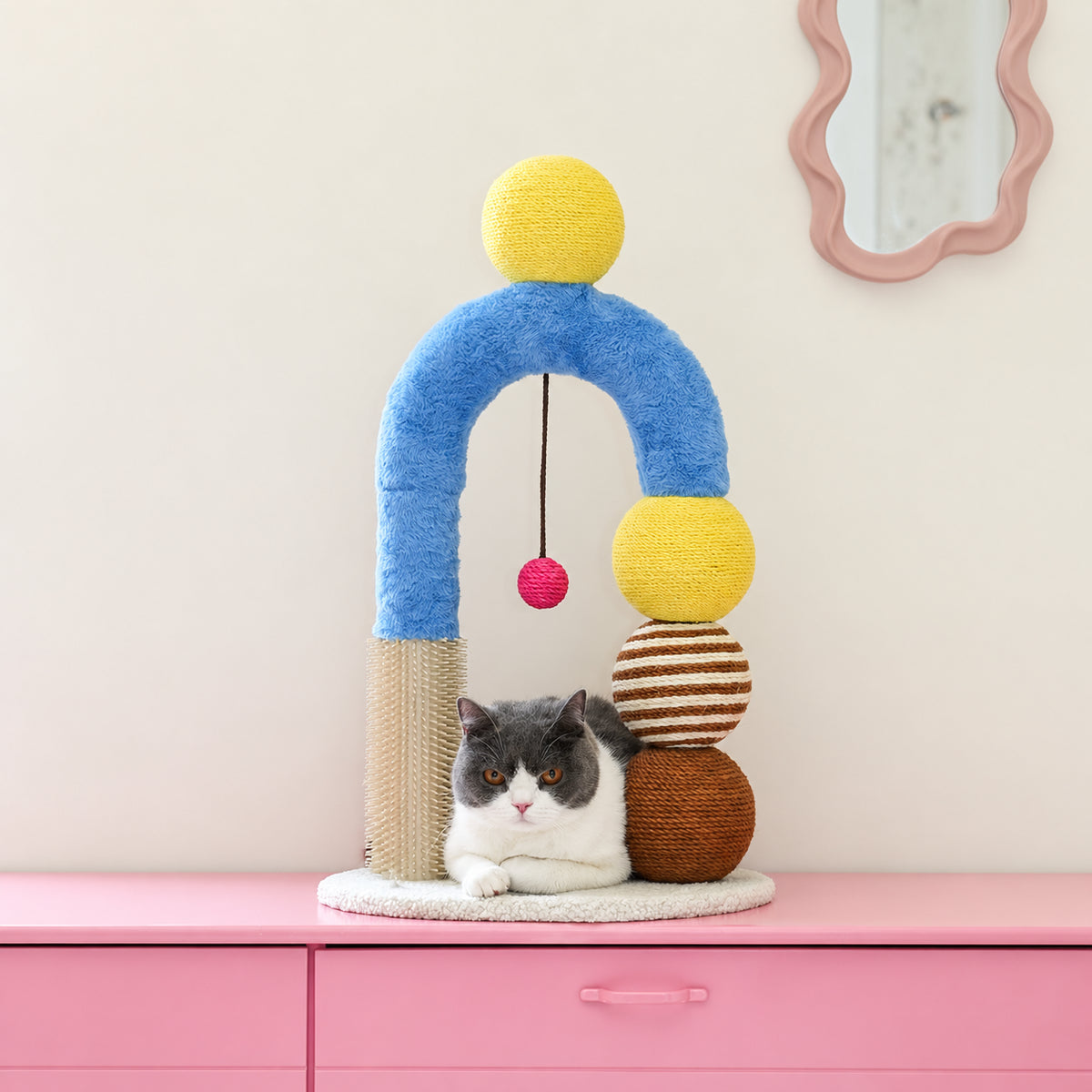 zeze Cat Arch Tree with balls and rubbing pole, customer photo with a cat on the base